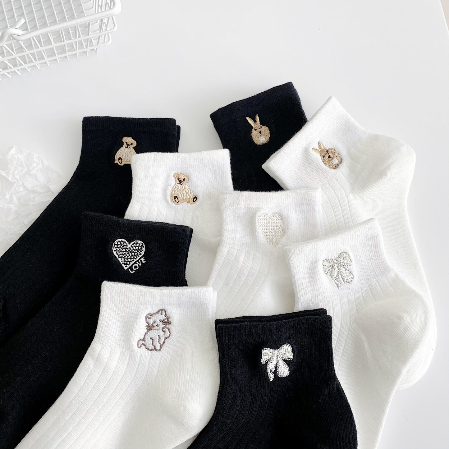 5/10 Pairs Embroidery Socks, Cute & Breathable Crew Socks, Women's Stockings & Hosiery