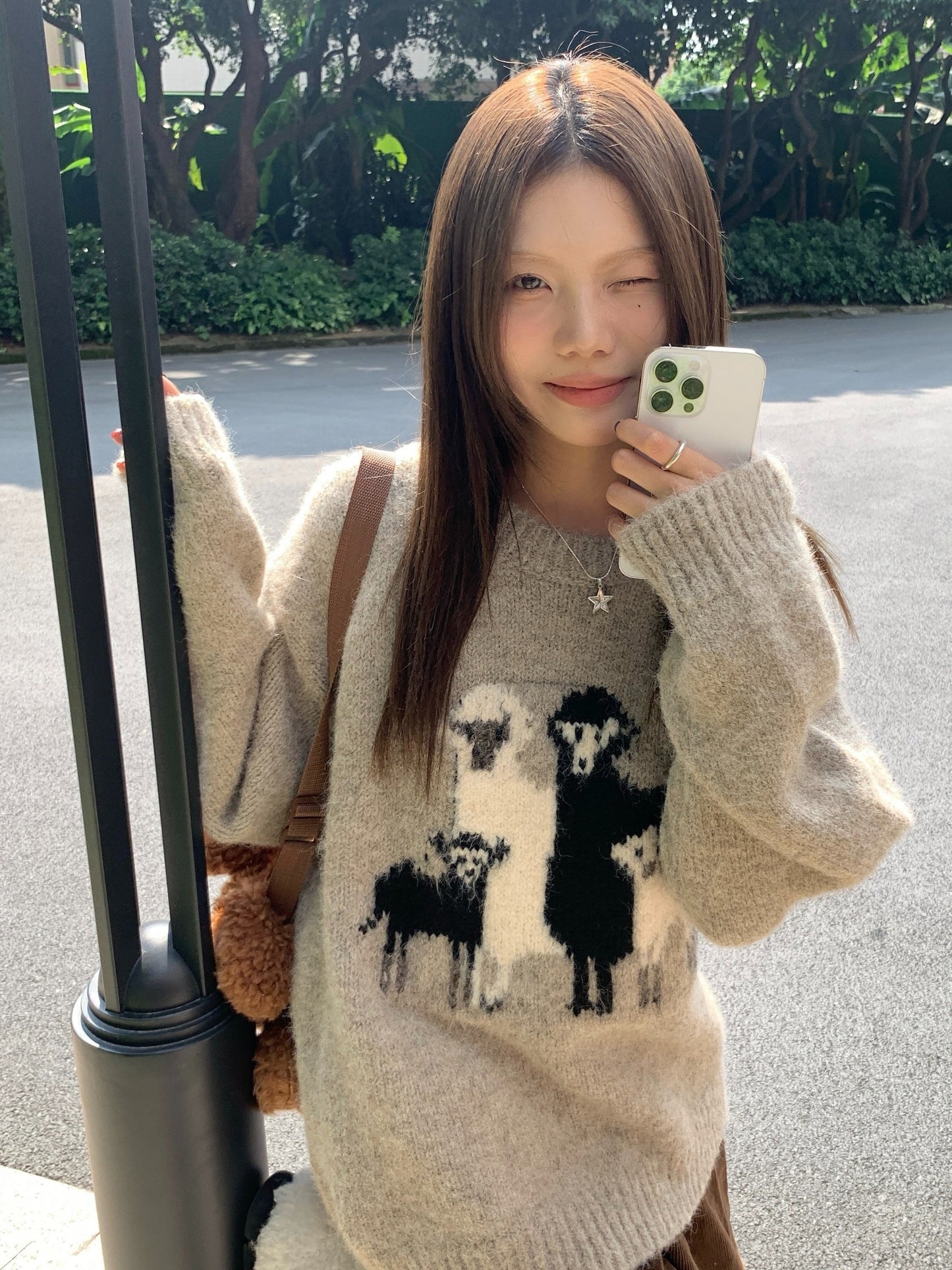 Women's Cartoon Lamb Pattern Pullover Sweater - Cozy and Stylish Long Sleeve Sweater for Fall and Winter