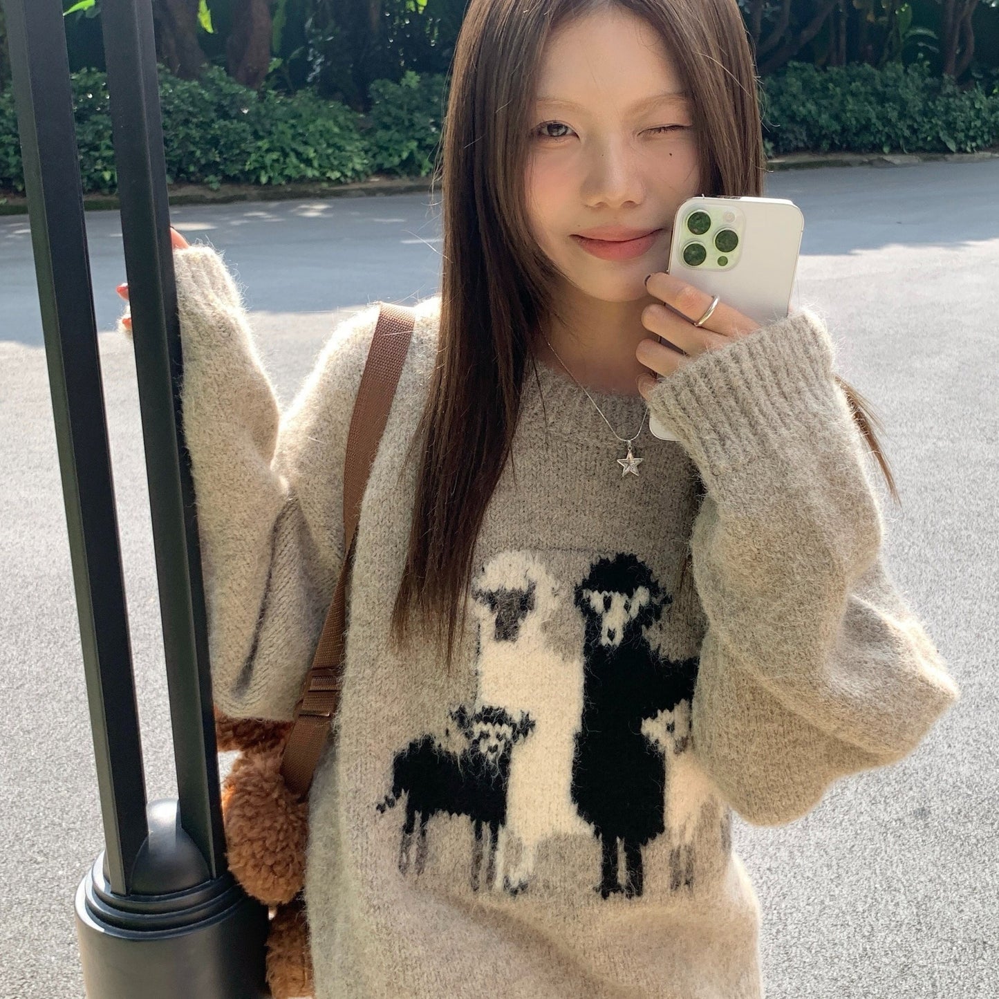 Women's Cartoon Lamb Pattern Pullover Sweater - Cozy and Stylish Long Sleeve Sweater for Fall and Winter